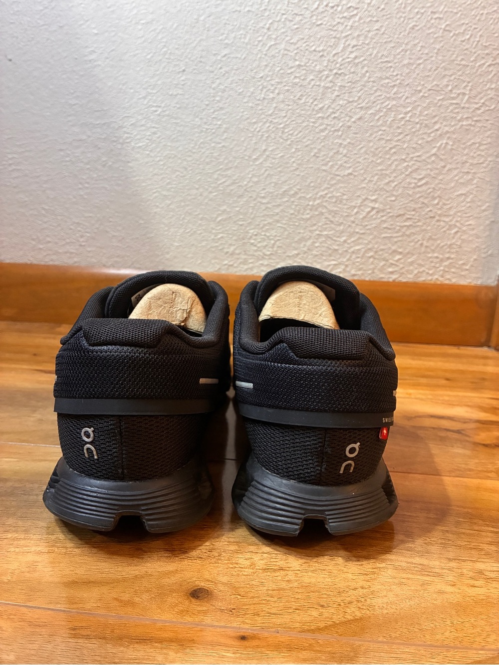 On Cloud 5 Women’s Athletic Running Sneaker Shoes, all back- size 9 - Picture 6 of 10